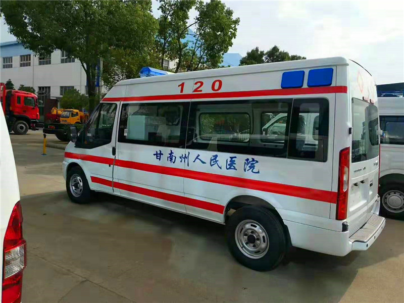 福特新世代V348長軸中頂運(yùn)輸型救護(hù)車