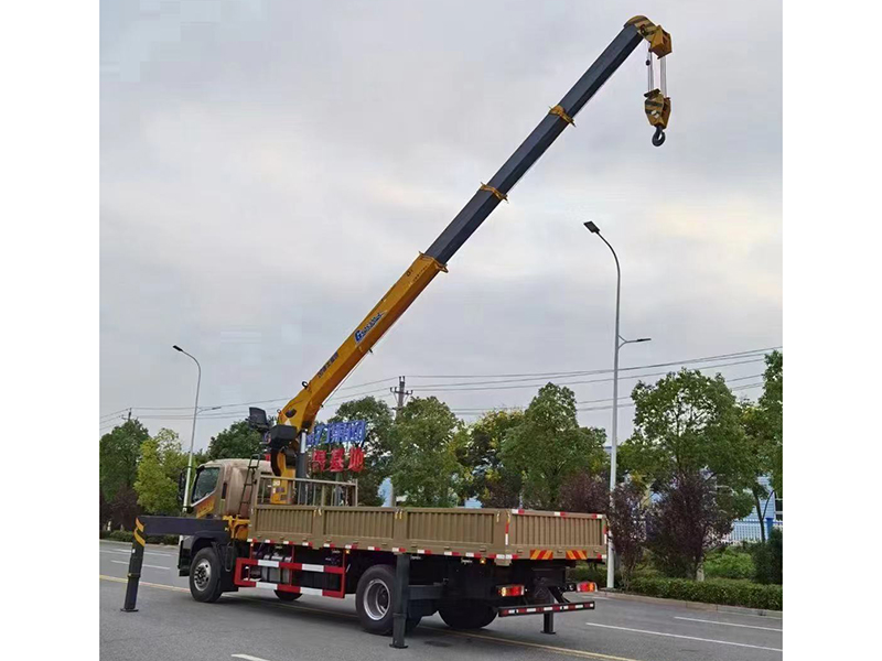 PFT5183JSQD6A福田奧鈴單排隨車(chē)吊